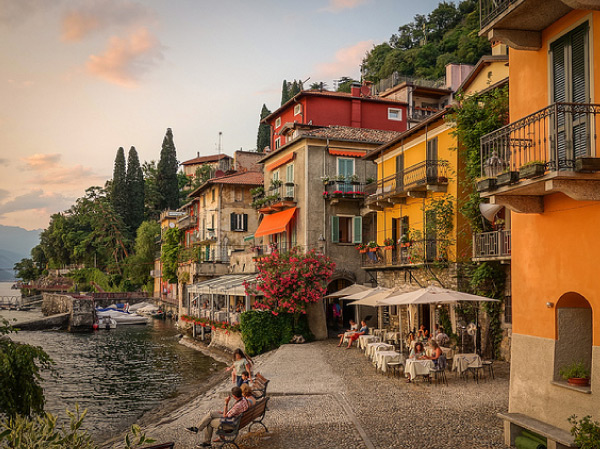 https://www.rachelandhenrywedding.com/wp-content/uploads/2025/11/varenna3.jpg